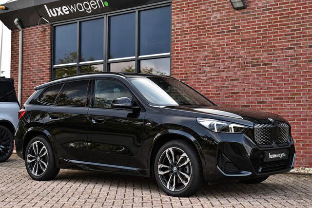BMW iX1 xDrive30 M-Sport Pano ACC Trekh E-zetels HUD H/K Massage