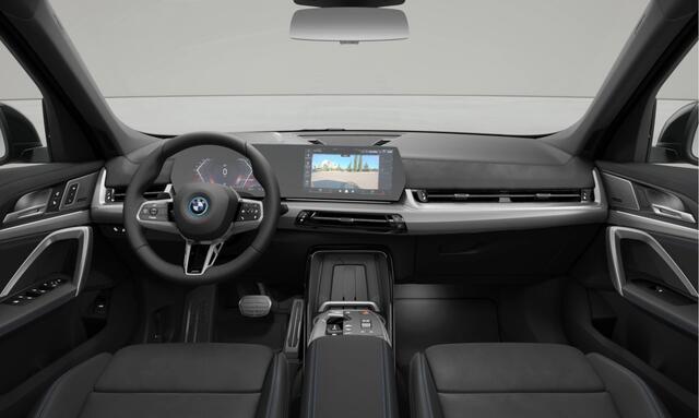 BMW iX1 eDrive20 - M-Sport - Pano - Trekhaak - ACC - Memoryzetel – foto 3