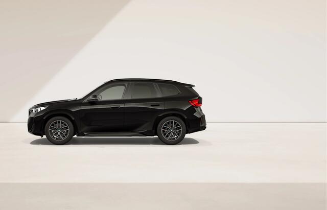 BMW iX1 eDrive20 - M-Sport - Pano - Trekhaak - ACC - Memoryzetel – foto 10