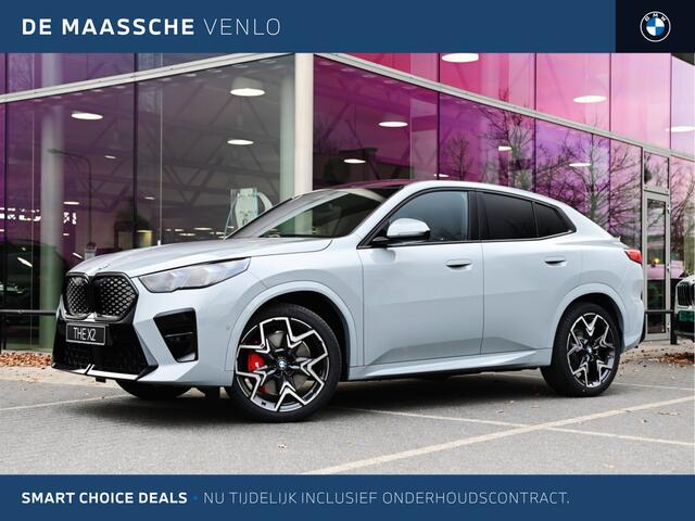 BMW iX2 eDrive20 M Sport / Panoramadak / Trekhaak / M Sportstoelen / Parking Assistant Plus / Head-Up / M Adaptief onderstel / Stuurverwarming / Comfort Access
