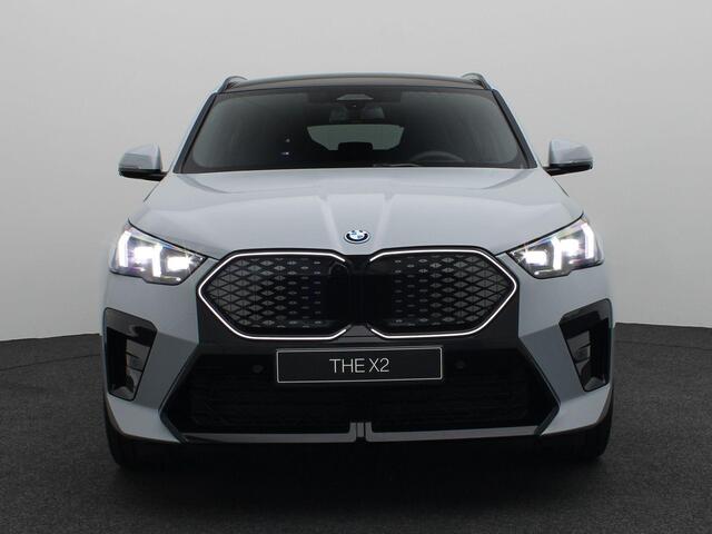 BMW iX2 xDrive30 67 kWh M Sport Edition M Sportpakket Pro | Innovation Pack | Harman Kardon | Panoramadak
