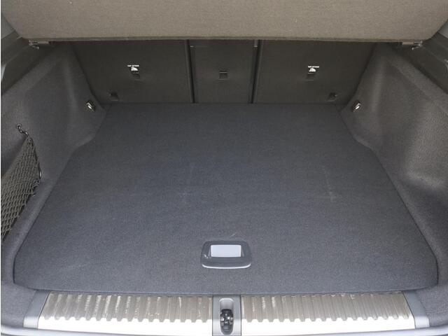 BMW iX3 40 eDrive | M Sportpakket Pro | SOH 100% | Panodak | 3D Head-Up | Driving Assistant Plus | Trekhaak | Parking Assistant Plus | Harman Kardon | 21'' LMV