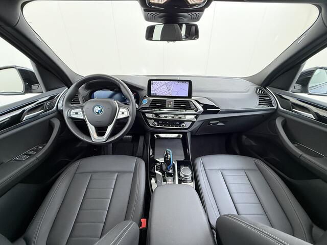 BMW iX3 Panoramadak SOH 99% Leder Adap.Cruise Camera Apple Carplay Android Auto 3-Zone Ecc Executive 80kWh Elek.Achterklep Adaptief onderstel Stoelverwarming Pdc Lmv Led Elek.Stoelen Isofix Bluetooth
