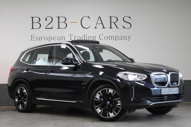 BMW iX3 Executive 80 kWh | SOH 98% | Panorama | Trekhaak | Zwart Lederen bekleding