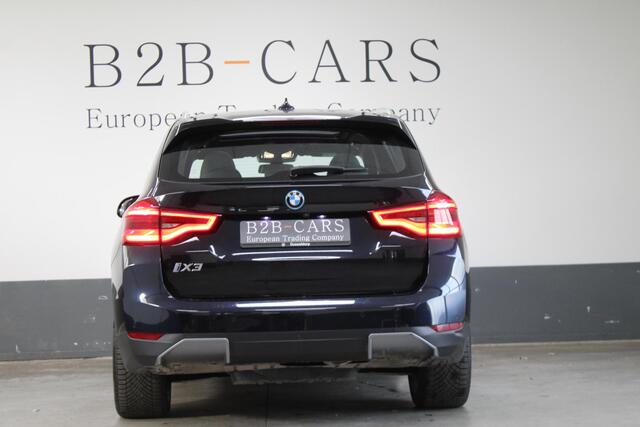 BMW iX3 Executive 80 kWh | SOH 98% | Panorama | Trekhaak | Zwart Lederen bekleding