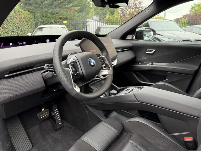 BMW iX3 40 eDrive | M-Sport Pro | 22'' | Panorama | Harman/Kardon | Stuur + Stoelverw.