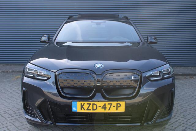 BMW iX3 M-Sport 80 kWh Panoramdak Leer 20"LMV Adaptive-Cruise Shadow-Line