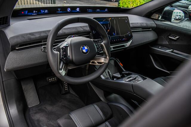 BMW iX3 50 xDrive 113 kWh