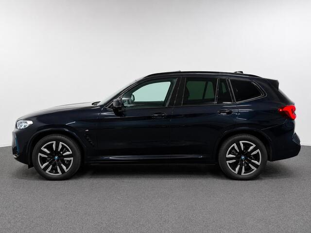 BMW iX3 High Executive M Sport 80 kWh Panoramadak Driving Adaptive Cryuise Control Leder Assistant Professional Camera Adaptief LED Shadow Line Stoelverwarming