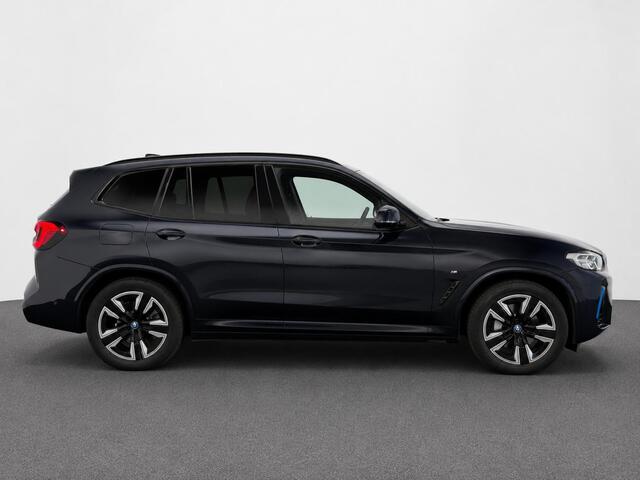 BMW iX3 High Executive M Sport 80 kWh Panoramadak Driving Adaptive Cryuise Control Leder Assistant Professional Camera Adaptief LED Shadow Line Stoelverwarming