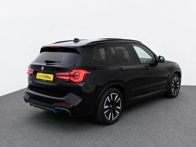 BMW iX3 High Executive M Sport 80 kWh Panoramadak Driving Adaptive Cryuise Control Leder Assistant Professional Camera Adaptief LED Shadow Line Stoelverwarming