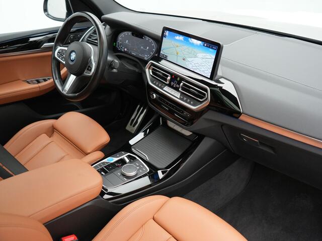 BMW iX3 M Sport 80 kWh 286pk Dealer O.H | Panodak | Adaptive Cruise | Camera | Lederen Sportstoelen Memory & Verwarmd | Sfeerverlichting | Blis | Apple Carplay | Navigatie | DAB | 19"L.M