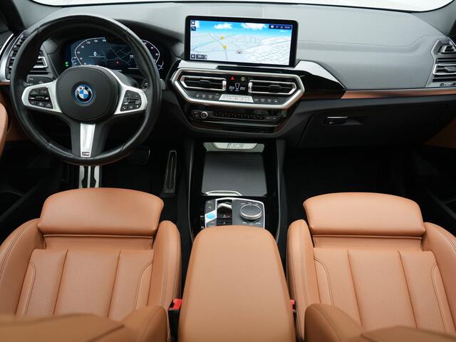 BMW iX3 M Sport 80 kWh 286pk Dealer O.H | Panodak | Adaptive Cruise | Camera | Lederen Sportstoelen Memory & Verwarmd | Sfeerverlichting | Blis | Apple Carplay | Navigatie | DAB | 19"L.M