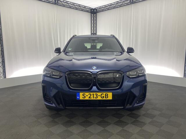 BMW iX3 High Executive 80 kWh Automaat | Pano | CarPlay | H&K | Memory Stoel | 360' Camera |