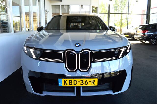 BMW iX3 50 xDrive M-Sport Pro 113 kWh | Per direct leverbaar !!