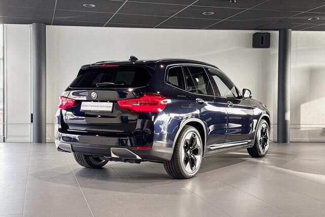 BMW iX3 High Executive 80 kWh | Glazen Panoramadak | Stoelverwarming | Harman Kardon | Head-Up Display |