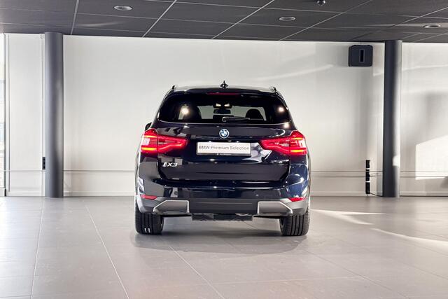 BMW iX3 High Executive 80 kWh | Glazen Panoramadak | Stoelverwarming | Harman Kardon | Head-Up Display |