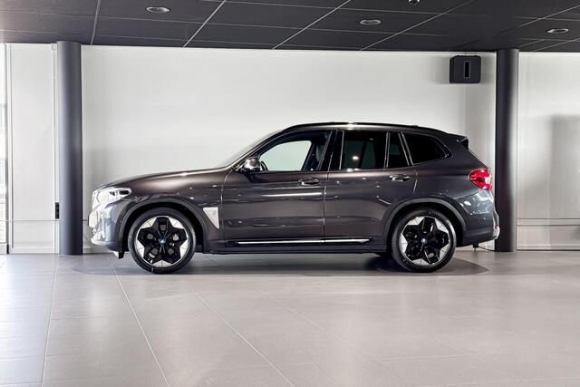 BMW iX3 High Executive 80 kWh | Glazen Panoramadak | Harman Kardon | Stoelverwarming | Head-Up Display | Trekhaak |
