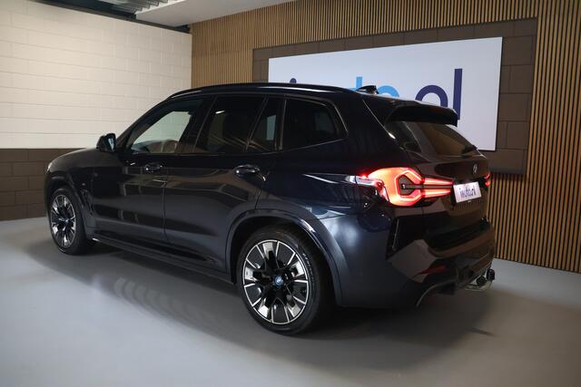 BMW iX3 High Executive Edition 80 kWh Pano/Shadow Line/Leder/360/Harman Kardon/HUD/Trekhaak/Driving Assist Pro/20"