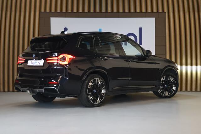 BMW iX3 High Executive Edition 80 kWh Pano/Shadow Line/Leder/360/Harman Kardon/HUD/Trekhaak/Driving Assist Pro/20"