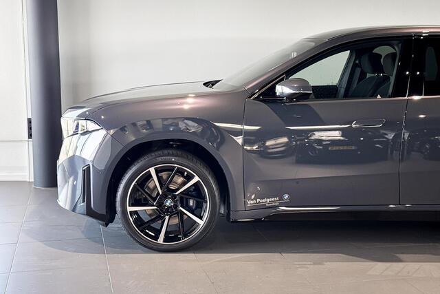 BMW iX3 40 eDrive 83 kWh | M Sport | Glazen Panoramadak | Harman Kardon | Massagestoelen | Trekhaak |