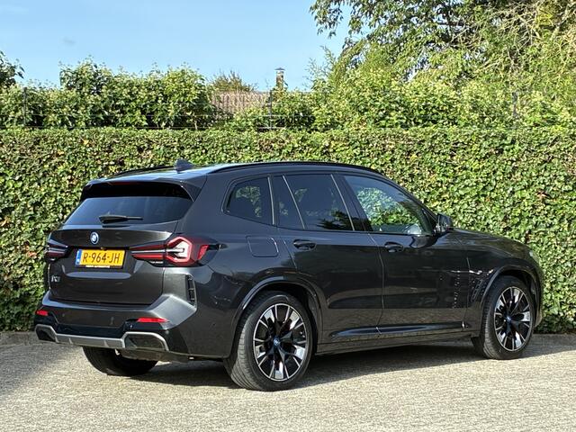 BMW iX3 | M-Sport | Driving ass. Prof | Park ass. | Panorama | 20'' | Camera