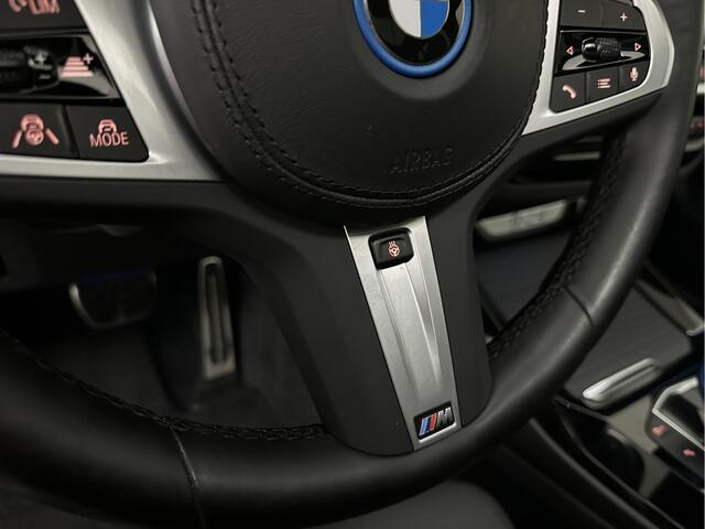 BMW iX3 M-Sport | Sophisto Grey! | Panorama | ACC | Leder | Memory | El. Trekhaak | 97.6% SOH | Sfeerverlichting | 3-Zone Clima | Carplay | LED | Btw auto, 32810,= ex. | Rijklaar incl. Bovag garantie!