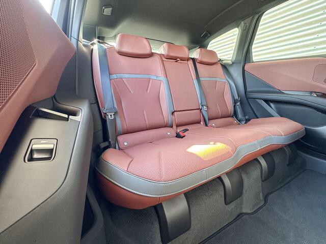 BMW iX3 40 eDrive 83 kWh