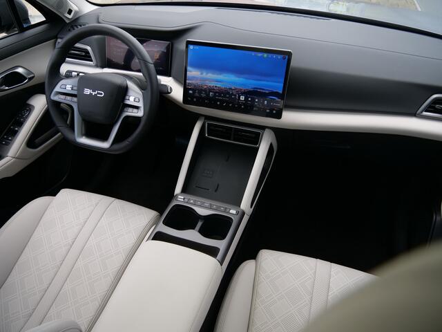 BYD ATTO 2 1.5 DM-i Boost 213 Pk Automaat Navi / DAB / Panodak / Camera's / Stoelverwarming / Apple Carplay