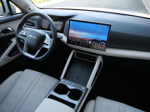 BYD ATTO 2 1.5 DM-i Boost 213 Pk Automaat Navi / DAB / Panodak / Camera's / Stoelverwarming / Apple Carplay