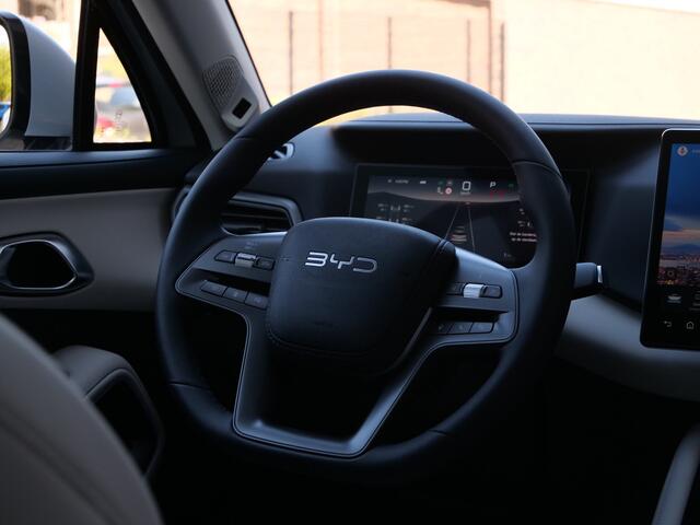 BYD ATTO 2 1.5 DM-i Boost 213 Pk Automaat Navi / DAB / Panodak / Camera's / Stoelverwarming / Apple Carplay