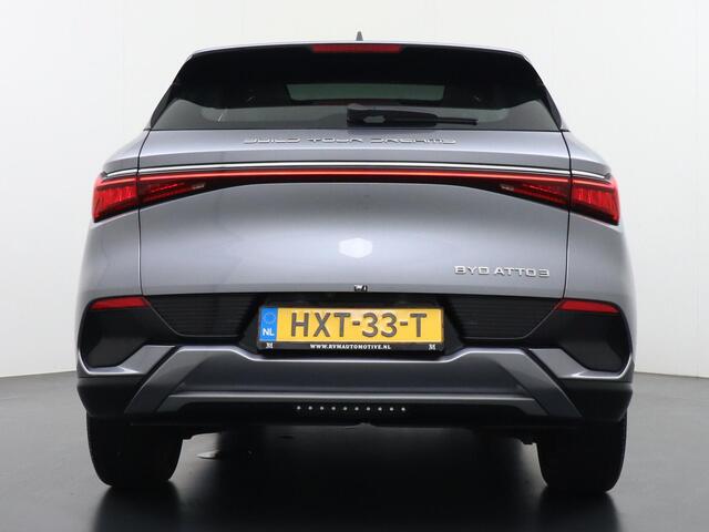 BYD Atto 3 Design Complete Auto | Panoramadak | Elektrische Kofferbak | 360° Camera | Rijklaar incl. Fabrieksgarantie t/m 2029 | Aandrijflijn & Accu tot 2031!