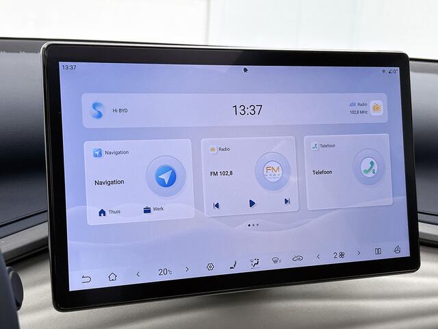 BYD Atto 3 Comfort 60 kWh | 2024 model | Warmtepomp | 12,8 " multimediascherm | schuif-/kanteldak |
