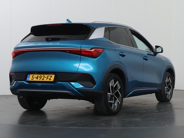 BYD Atto 3 Comfort 60 kWh | SOH 94% | Panoramadak | Lederen Interieur | Draaibaar Scherm | 360 Camera | DAB | Elektrisch verstelbare stoelen | Apple CarPlay/Android Auto | LED | Warmtepomp |