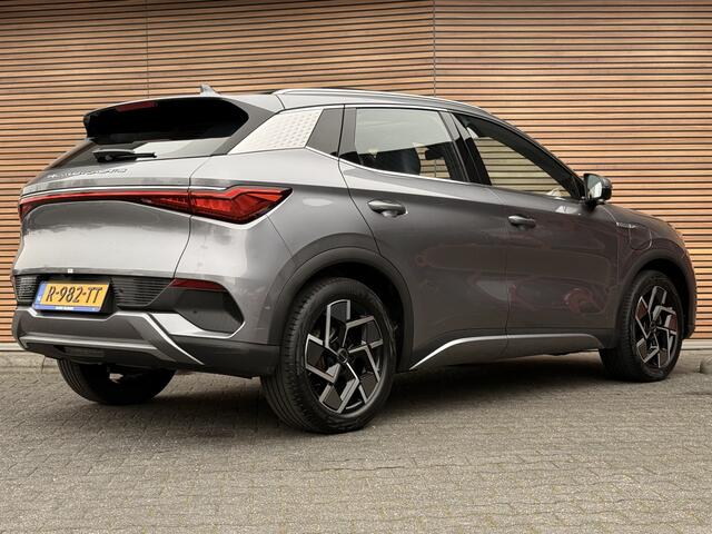 BYD Atto 3 Comfort 60 kWh Warmtepomp / Panodak / Leer / Stoelverwarming / Navi / Carplay