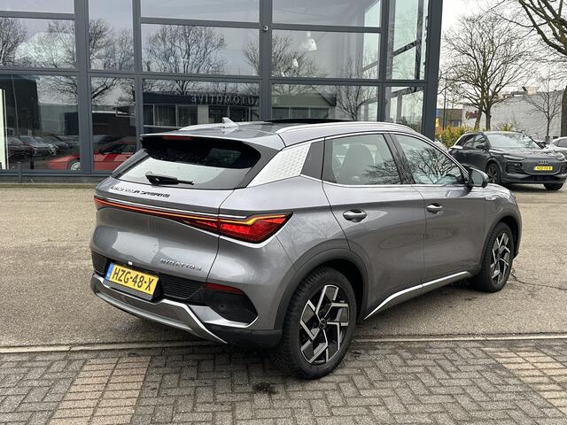 BYD Atto 3 Design SOH 94% | GROOT SCHERM + ELEKTRISCHE KOFFERRUIMTEKLEP | COMPLETE AUTO | RIJKLAAR INCL. FABRIEKSGARANTIE T/M 2029 | AANDRIJFLIJN EN ACCU T/M 2031