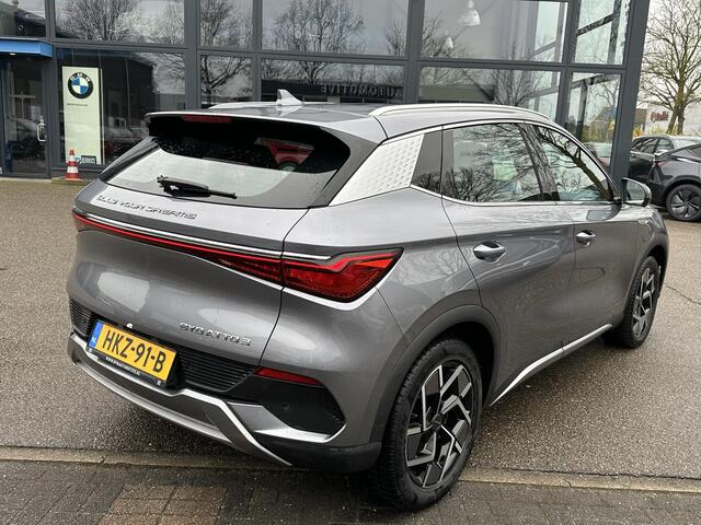 BYD Atto 3 Design 60 kWh SOH 93% | GROOT SCHERM + ELEKTRISCHE KOFFERRUIMTEKLEP | COMPLETE AUTO | RIJKLAAR INCL. FABRIEKSGARANTIE T/M 2029 | AANDRIJFLIJN EN ACCU T/M 2031