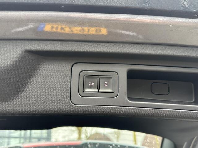 BYD Atto 3 Design 60 kWh SOH 93% | GROOT SCHERM + ELEKTRISCHE KOFFERRUIMTEKLEP | COMPLETE AUTO | RIJKLAAR INCL. FABRIEKSGARANTIE T/M 2029 | AANDRIJFLIJN EN ACCU T/M 2031