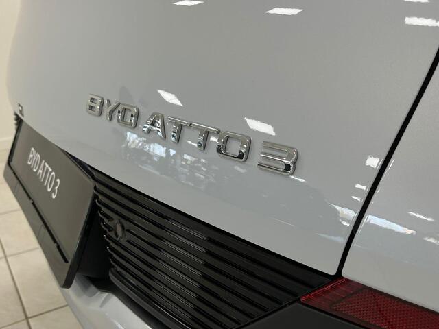 BYD Atto 3 Design 60 kWh PANO SCHUIFDAK| 360 CAMERA | NIEUW UIT VOORRAAD