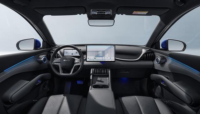 BYD Atto 3 EVO Design 74.8 kWh | 360 graden camera | 1500 KG trekgewicht | Stoelverwarming/ventilatie