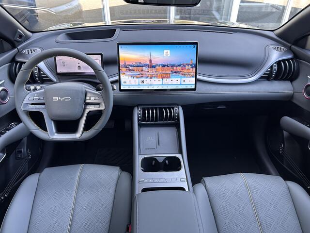 BYD Atto 3 EVO Excellence 74.8 kWh | Head Up display | Panoramadak | Apple Carplay & Android Auto | Adaptief cruise control | Stoelventilatie