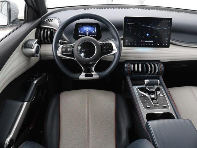 BYD Atto 3 Comfort 60 kWh | Warmtepomp | 92.5% SOH | 3-Fase | Panoramadak | Adaptive cruise | 360 camera | DAB+ | Carplay | Dodehoek detectie | Leder