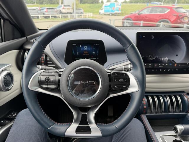 BYD Atto 3 Comfort 60 kWh | BYD Dealer | FABRIEKSGARANTIE | PANO | 360° | ADAPTIVE | STOELVERWARMING