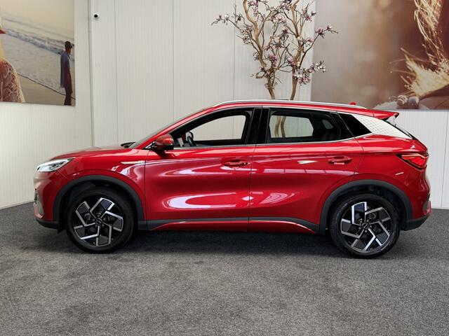 BYD Atto 3 DESIGN 60 kWh WLTP 420 KM * 45 STUKS OP VOORRAAD* APPLE CARPLAY/ ANDROID AUTO ELEK. ACHTERKLEP PANORAMADAK ELEK. VOORSTOELEN KEYLESS ENTRY/ START 360 CAMERA STOELVERWARMING NAVI