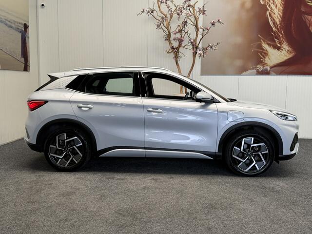 BYD Atto 3 DESIGN 60 kWh WLTP 420 KM * 45 STUKS OP VOORRAAD* APPLE CARPLAY/ ANDROID AUTO ELEK. ACHTERKLEP PANORAMADAK ELEK. VOORSTOELEN KEYLESS ENTRY/ START 360 CAMERA STOELVERWARMING NAVI NIEUWSTAAT !!!