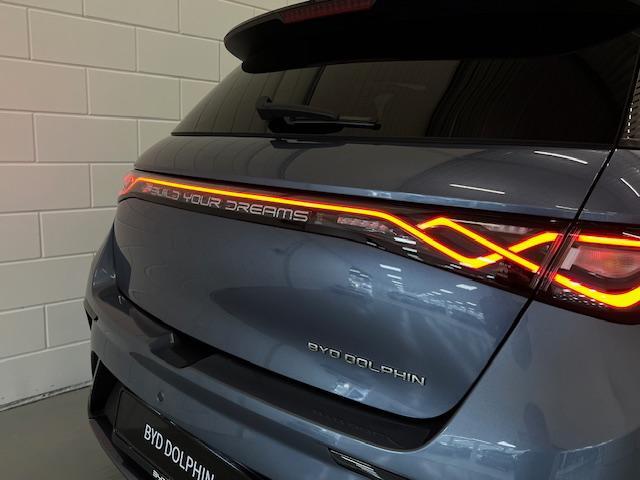 BYD Dolphin Design 60 kWh NAV | CLIMATE CONTROL | BEDIENING VIA APP | APPLE CARPLAY | ANDROID AUTO | 360 CAMERA | ELECTRISCHE STOELEN