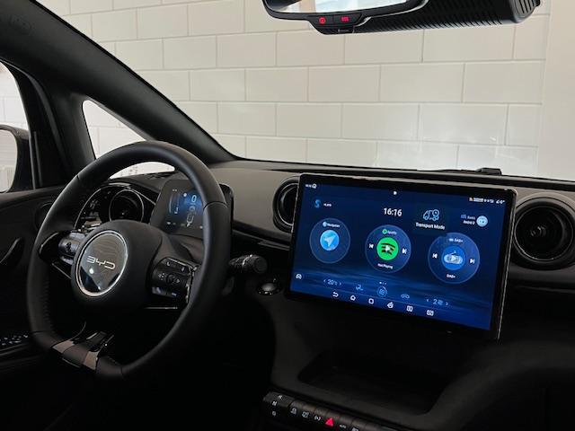 BYD Dolphin Design 60 kWh NAV | CLIMATE CONTROL | BEDIENING VIA APP | APPLE CARPLAY | ANDROID AUTO | 360 CAMERA | ELECTRISCHE STOELEN