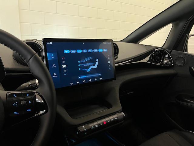 BYD Dolphin Design 60 kWh NAV | CLIMATE CONTROL | BEDIENING VIA APP | APPLE CARPLAY | ANDROID AUTO | 360 CAMERA | ELECTRISCHE STOELEN