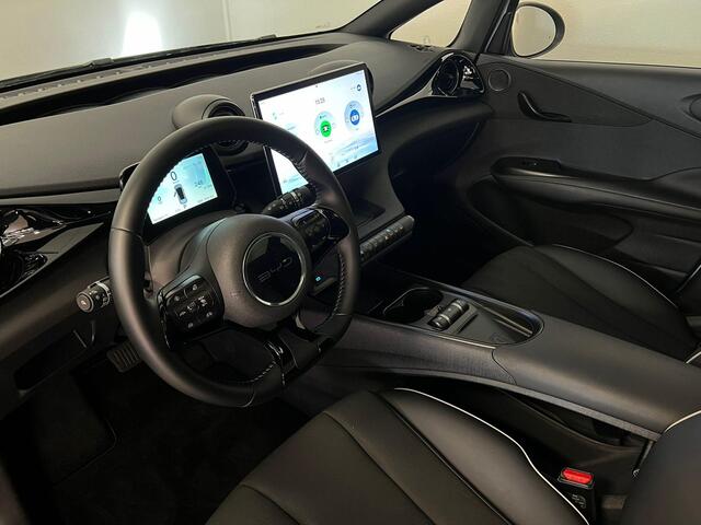 BYD Dolphin Design 60 kWh l VOORRAAD l PANORAMADAK l 360 CAMERA l