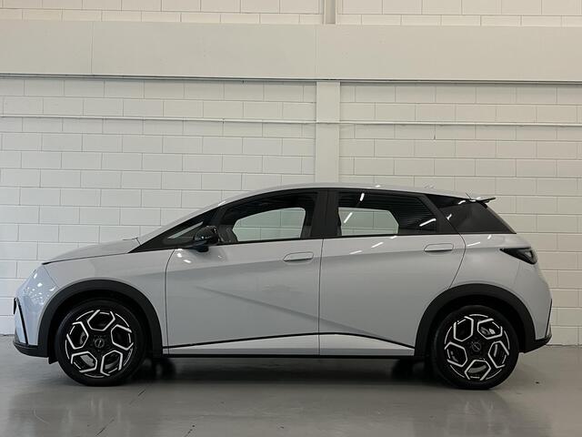 BYD Dolphin Comfort 60 kWh 2024 VOORRAADKORTING | APPLE CARPLAY | STOELVERWARMING